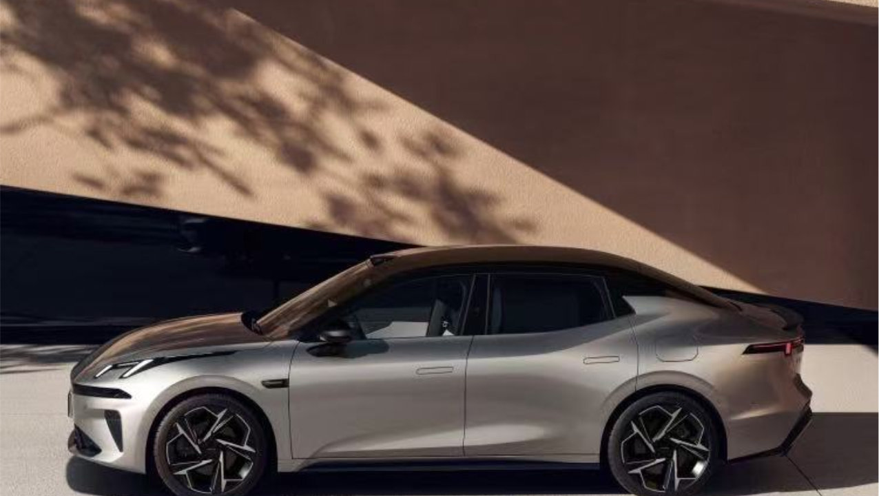 极氪与领克2026年产品矩阵前瞻，向上冲高与向宽拓局并行