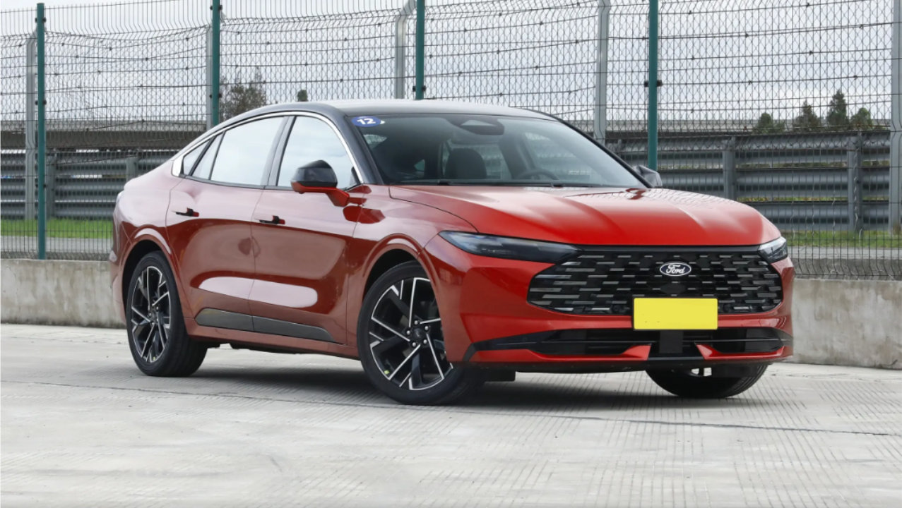 售14.98万起，试驾26款福特蒙迪欧，为何建议入手2.0T+8AT动力？