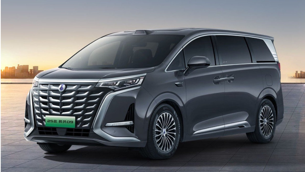 第30万辆交付 豪华MPV的新高度 是源于腾势D9的颠覆？