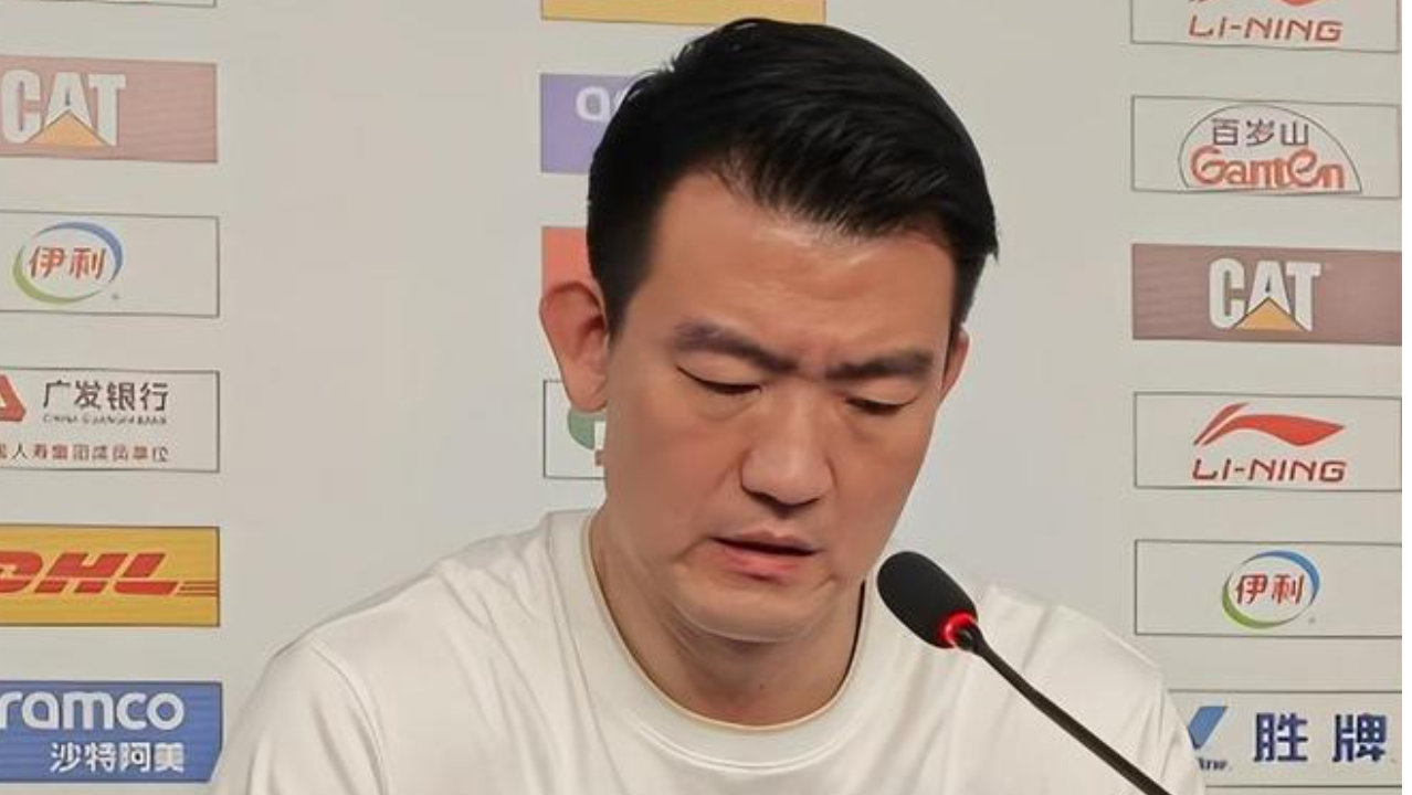 破案！全场9次摊手，王博却不敢骂孙总原因找到，浙迷说出大实话