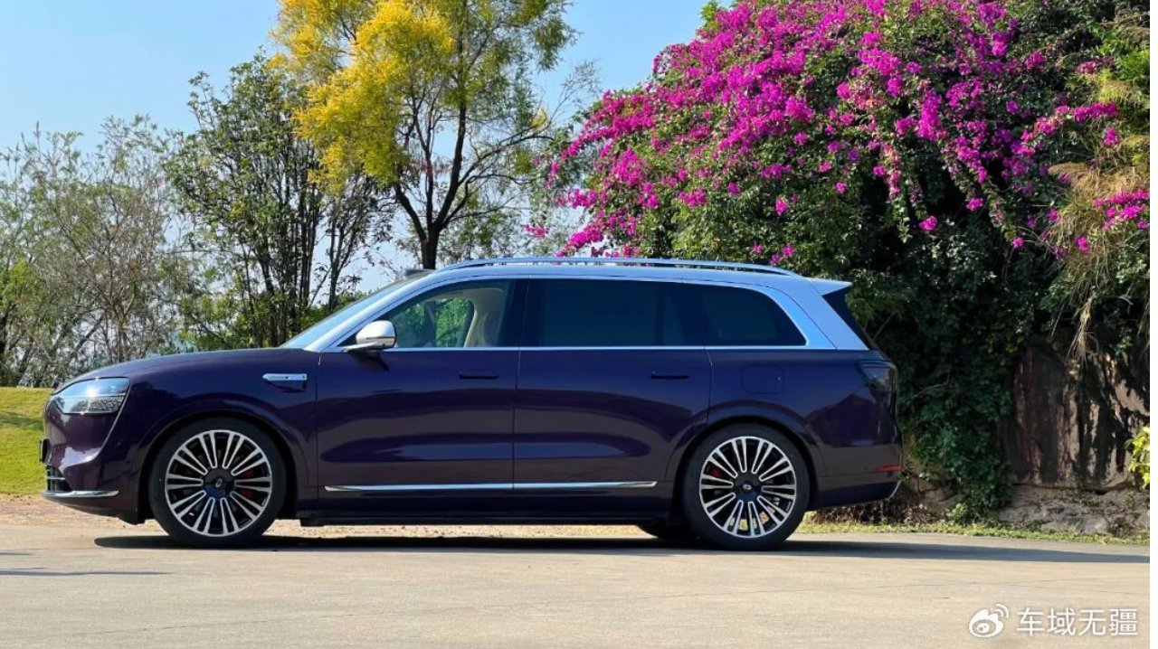 逃离城市计划：开着问界M9到广州周边徒步攻略，新时代解压方式！