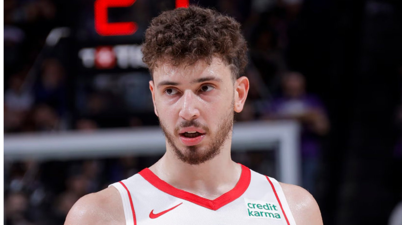 17中12也得背锅！决胜时刻两次低级失误 申京让权火箭明显不适应