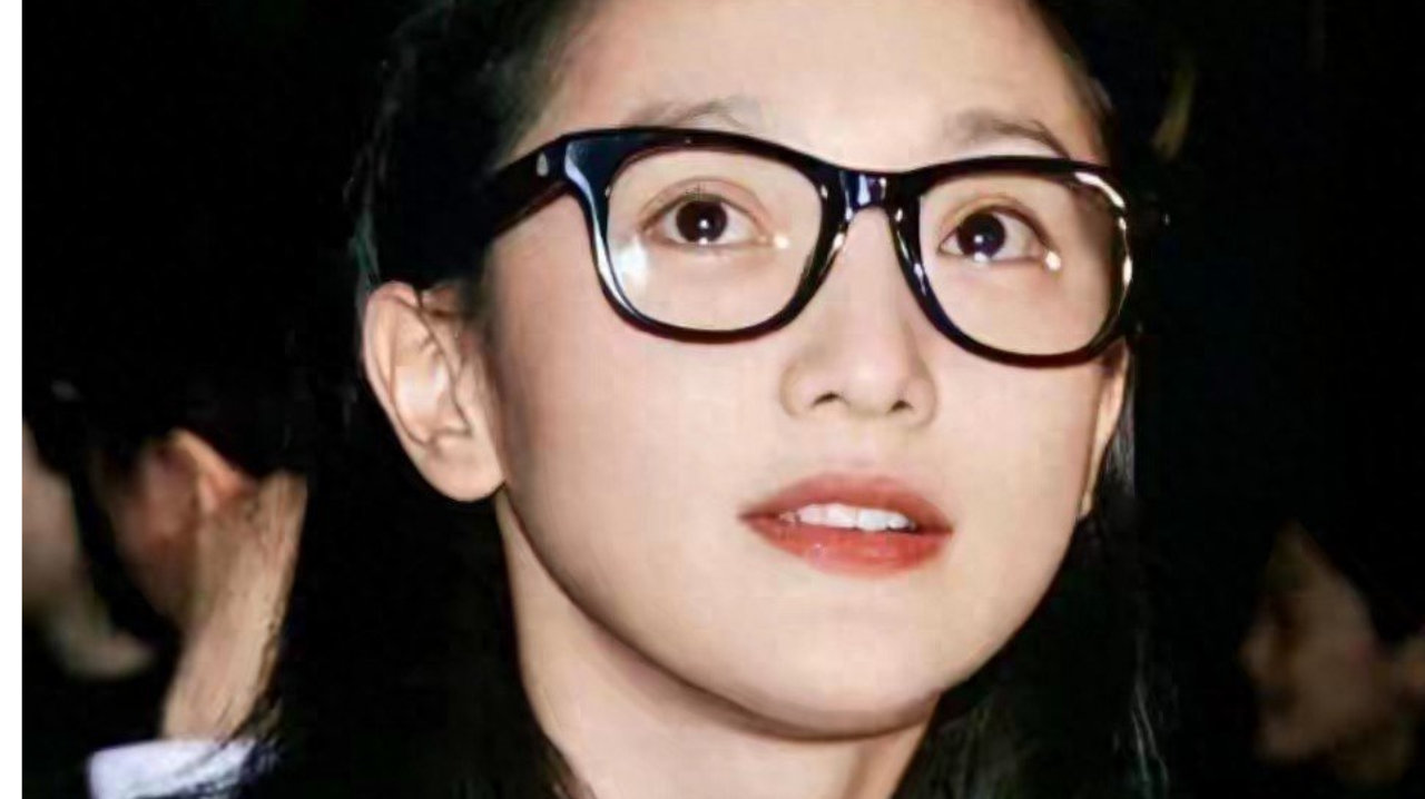 陈凯歌曾评价周迅：如果身高再多上10cm，那么整个世界就是她的