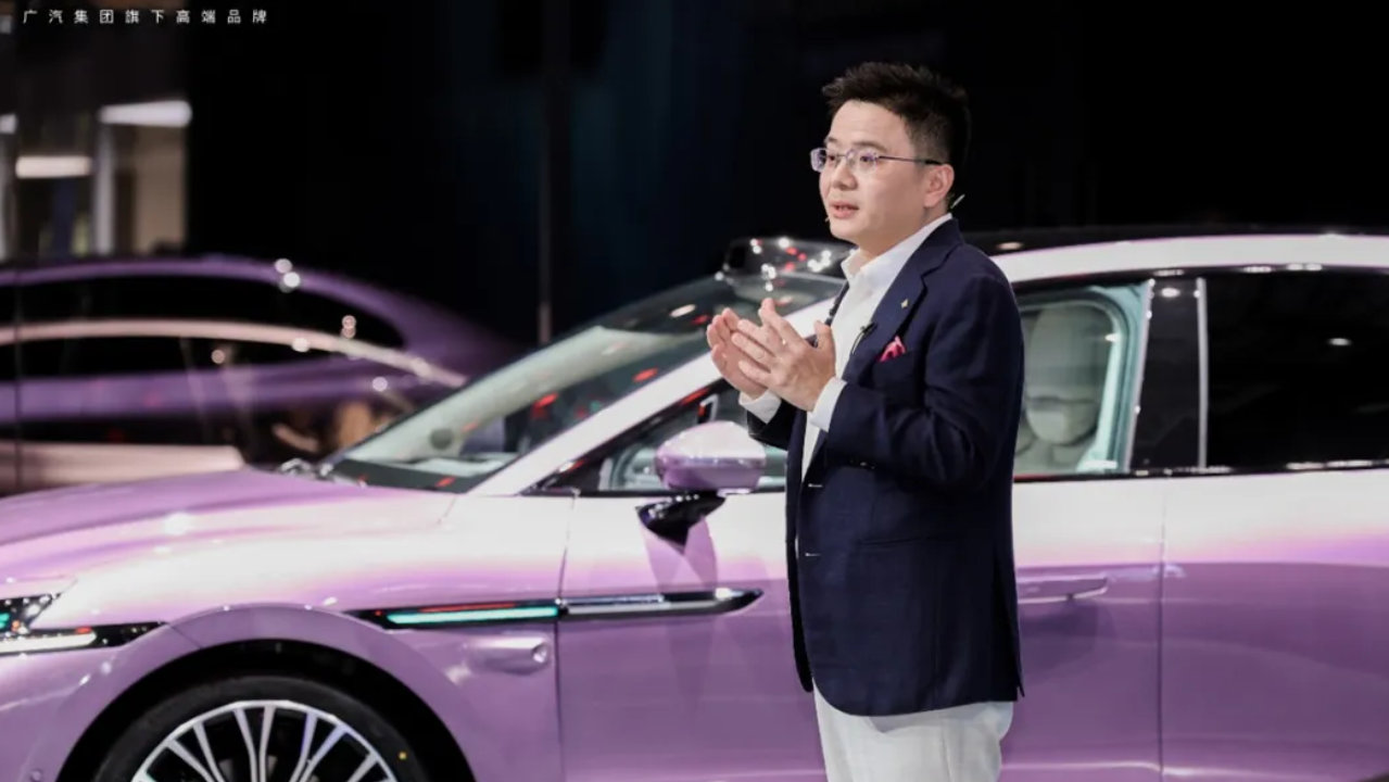 华系双智旗舰轿车广汽昊铂A800内饰首发，为高速L3商用冲刺