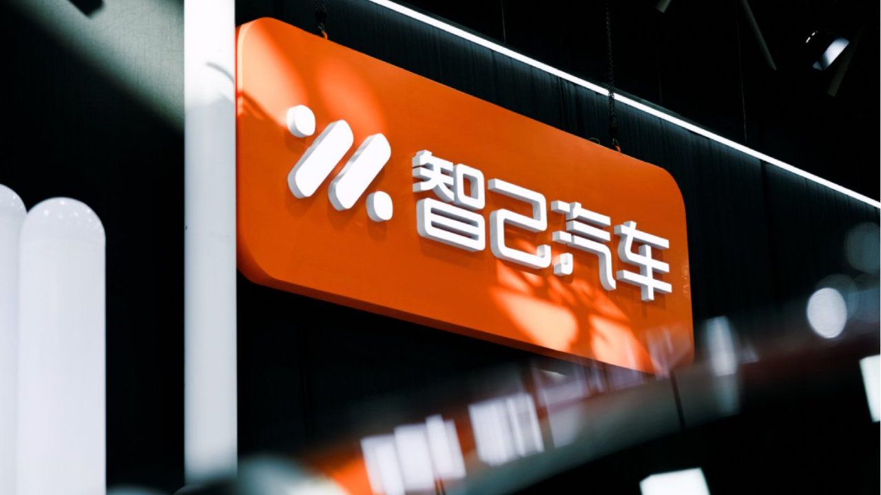 智己LS9/LS6车展爆火：30万级旗舰+20万级爆品，开启交付