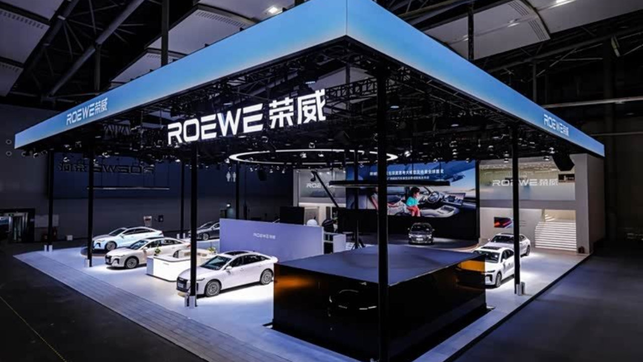 豪车实力平价卖？荣威M7 DMH用高规格演绎“B级王炸”！