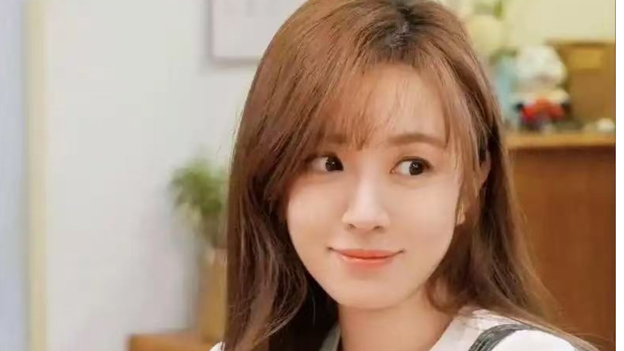 泉州录节目惊喜不断，俞灏明搞笑戴蟳埔女头饰，王晓晨认真投入拍戏