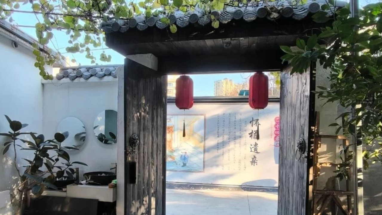 何晴老家房子被曝已出租，像田园小院，邻居透露：许何曾经回来过