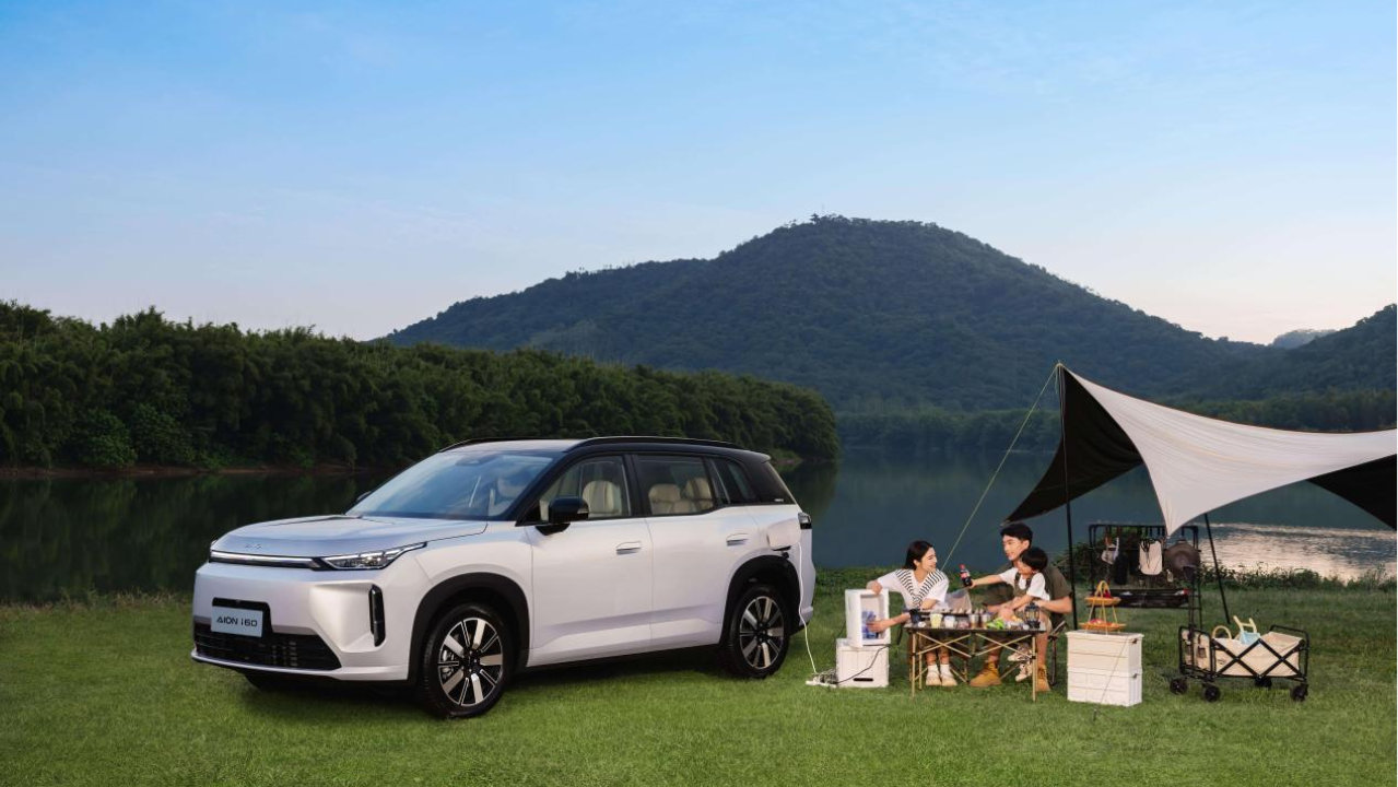 埃安i60上市首月大定破万，定义新能源“国民好车”新范式