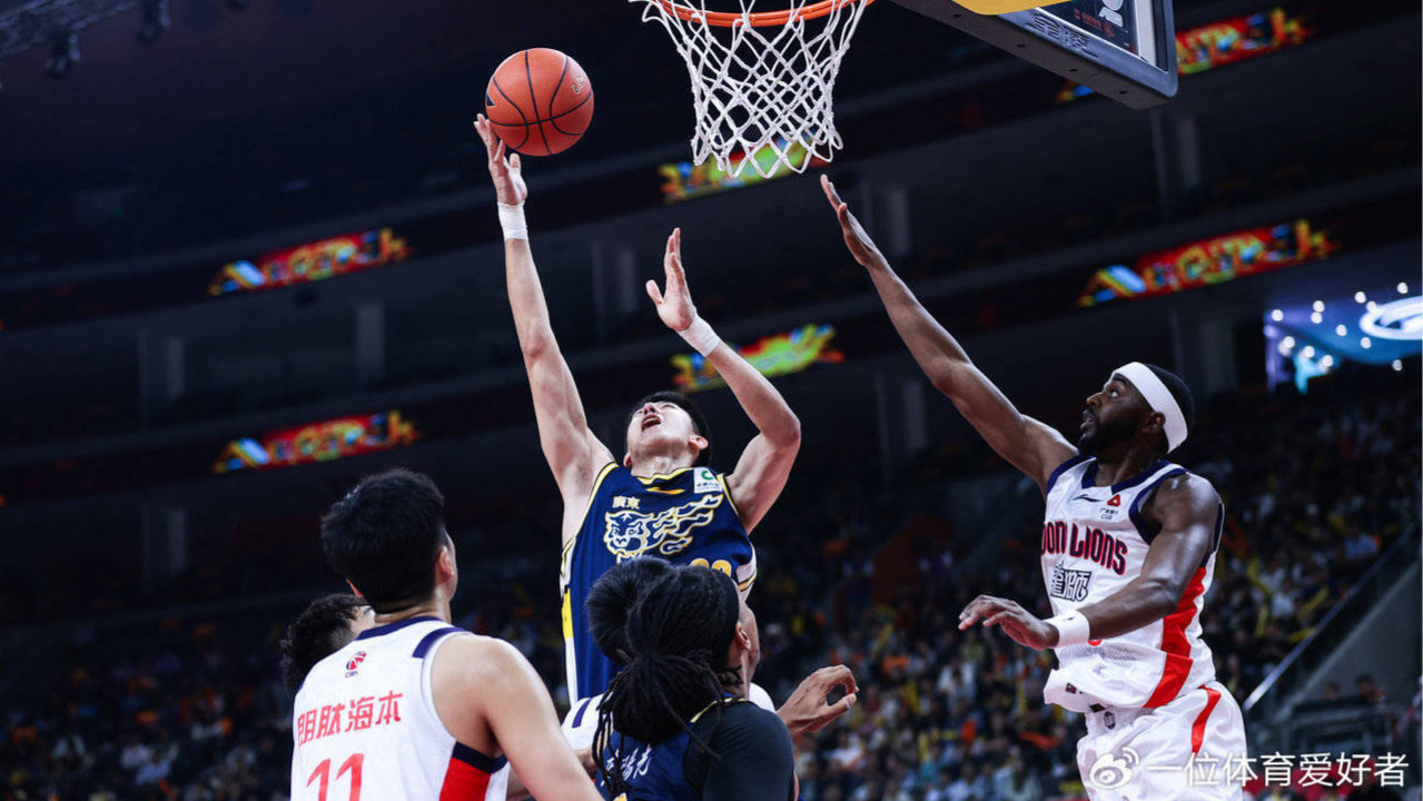 王少杰自宣遭重伤！球迷送祝福，官宣第3轮最佳阵容，1人创纪录