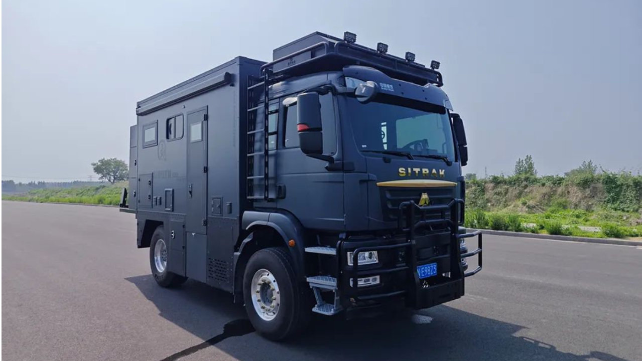 带拓展的汕德卡房车！6.87T发动机，扭矩高达1060N·m，妥妥的末日堡垒