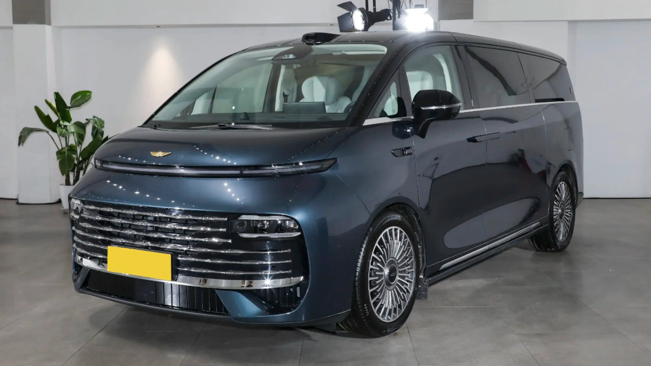 26.98万元起，最多8个座，吉利银河V900除了大还有什么卖点？