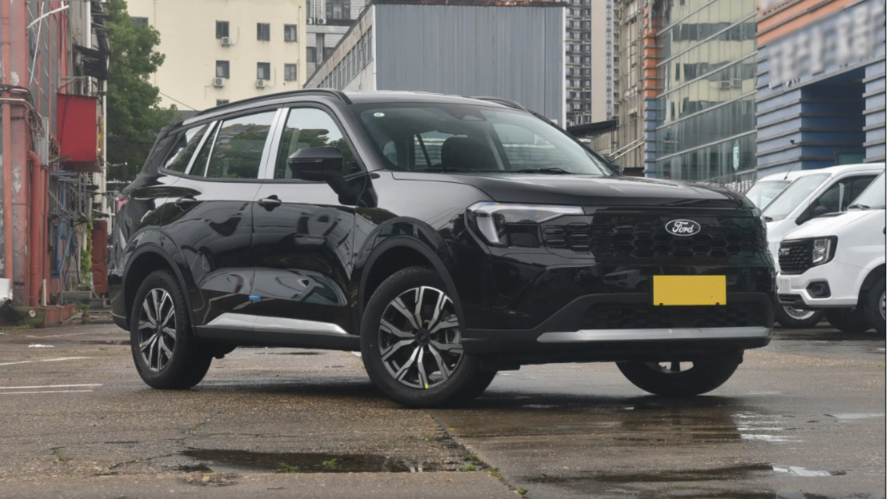 不到10万买合资中型SUV，车宽1935mm，试驾体验福特领睿！