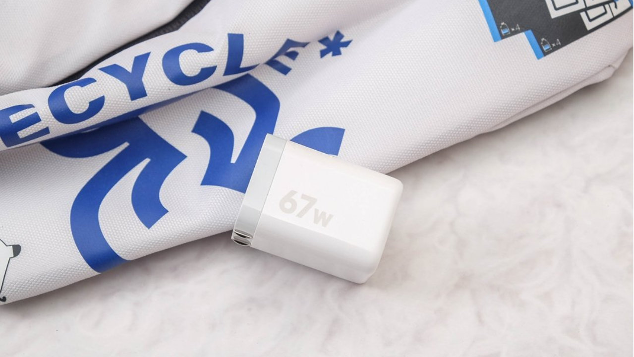 充电从未如此轻松：米物小钢炮与数显磁吸线，彻底告别电量焦虑