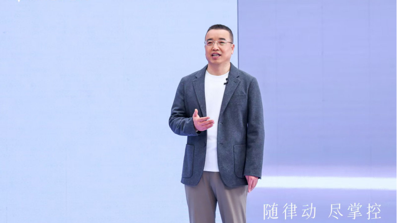 同级唯一麦格纳品质，极狐全新阿尔法S5上市补贴价9.98万起