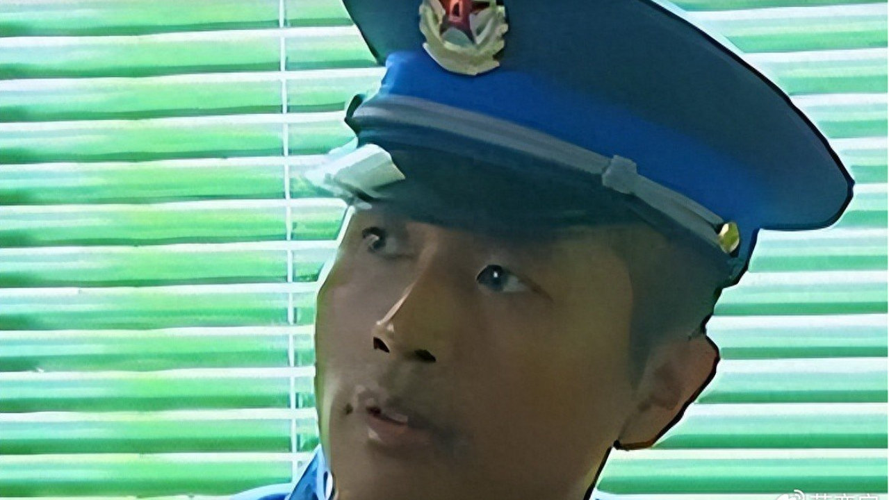 原来他已经去世8年，45岁就英年早逝，王宝强张译在他葬礼上痛哭