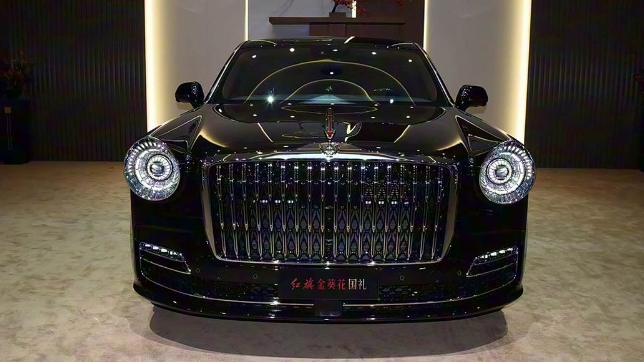比劳斯莱斯还贵！红旗金葵花国礼“丹霞”定制版，凭啥敢卖718万？