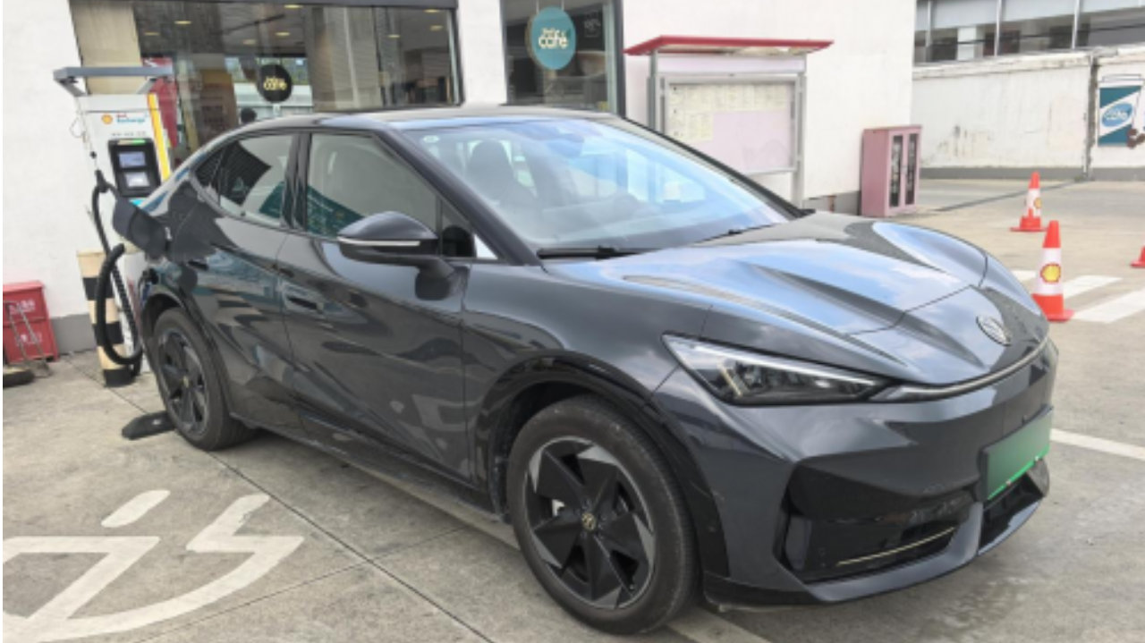 家用车的自我修养，与众06的空间表现如何？