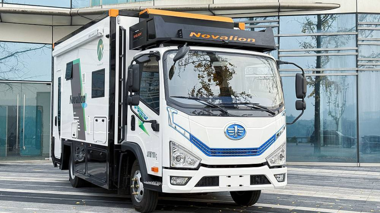 新能源房车 “破局者” 登场！一汽解放虎6G插混底盘威士捷畅游版