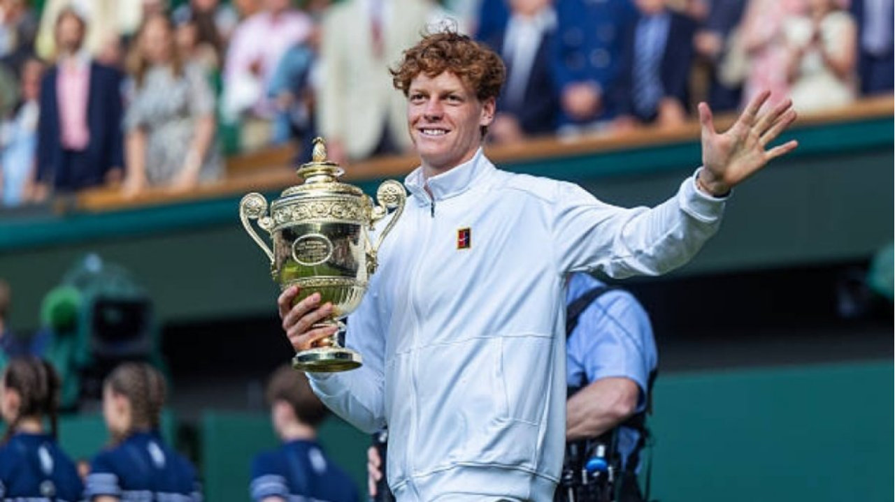 ITF年度世界冠军公布：辛纳力压阿尔卡拉斯，萨巴伦卡无悬念当选