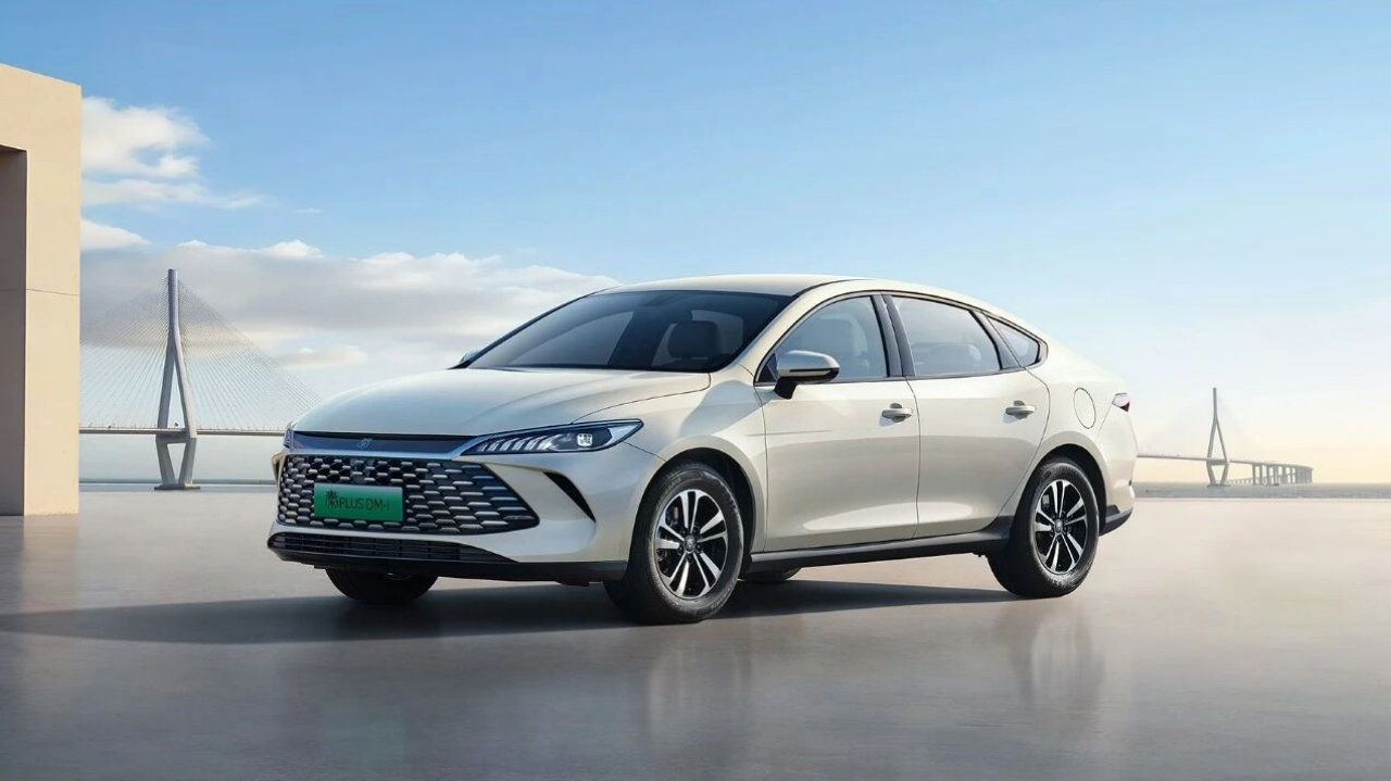 燃油终章还是电混新篇？日产轩逸PK比亚迪秦PLUS