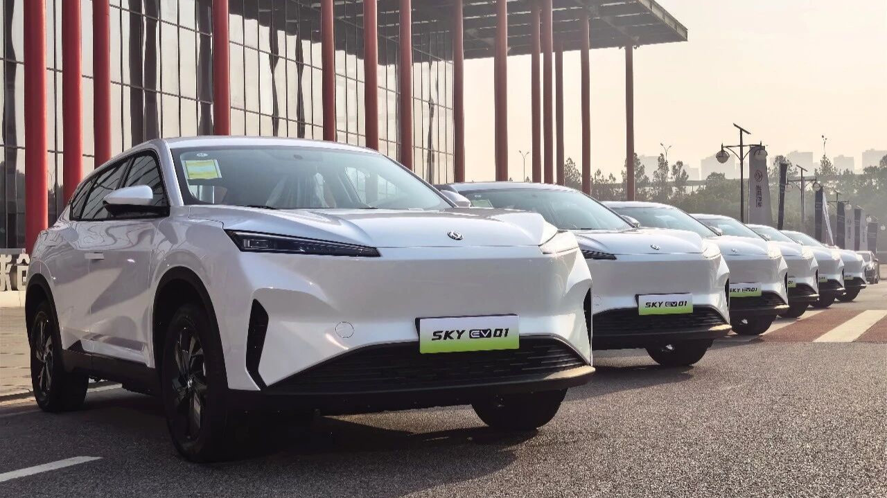 解锁北斗+纯电性能双重突破 东风风神SKY EV01量产交付