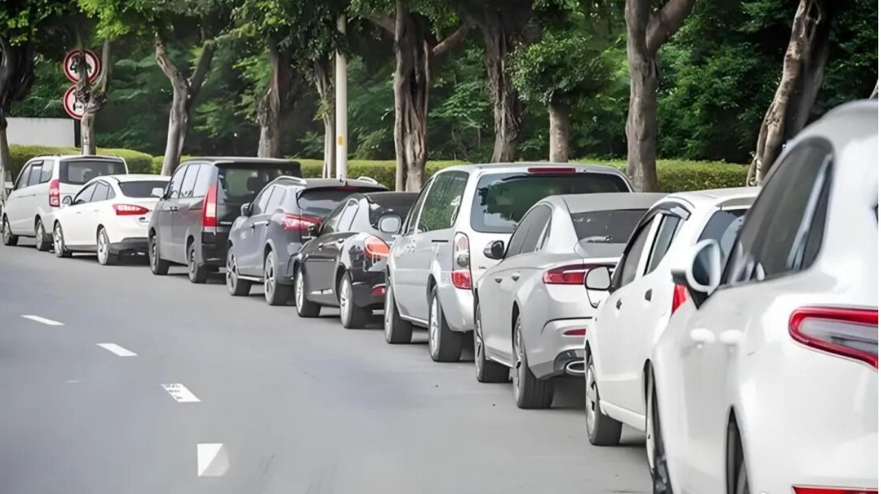 厂家把车越造越大，中国人就喜欢大车？