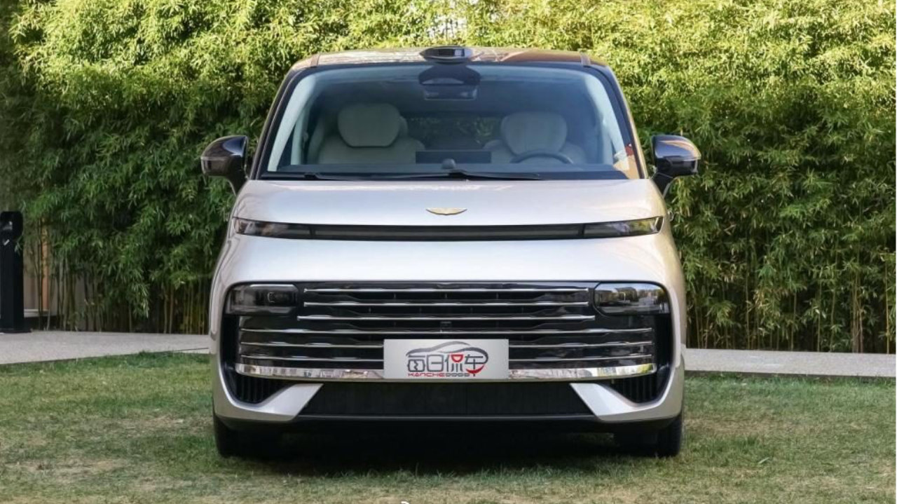 吉利银河V900上市 26.98万起 超大空间载人载物都不是事