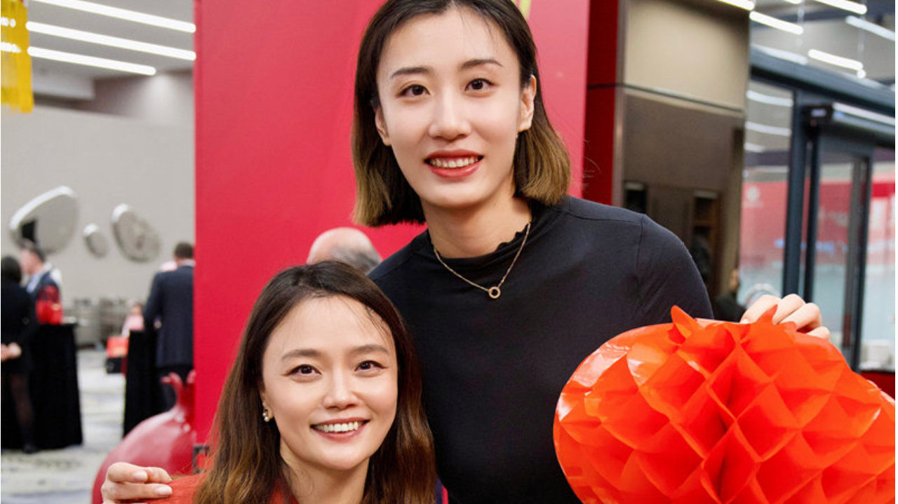 真喜庆！中国女排28岁王牌留洋土耳其过年曝光！吃美食看文艺表演