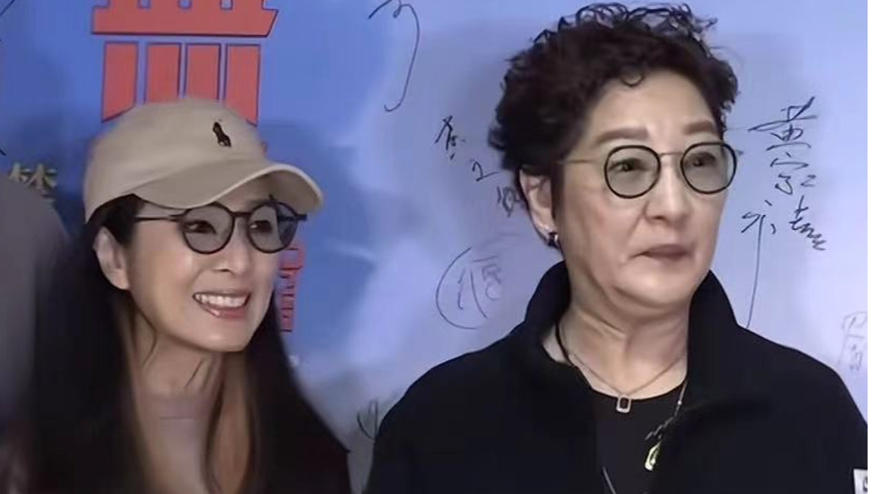 差距十岁，米雪比妹妹雪梨状态好太多，被网友误认为“母女”