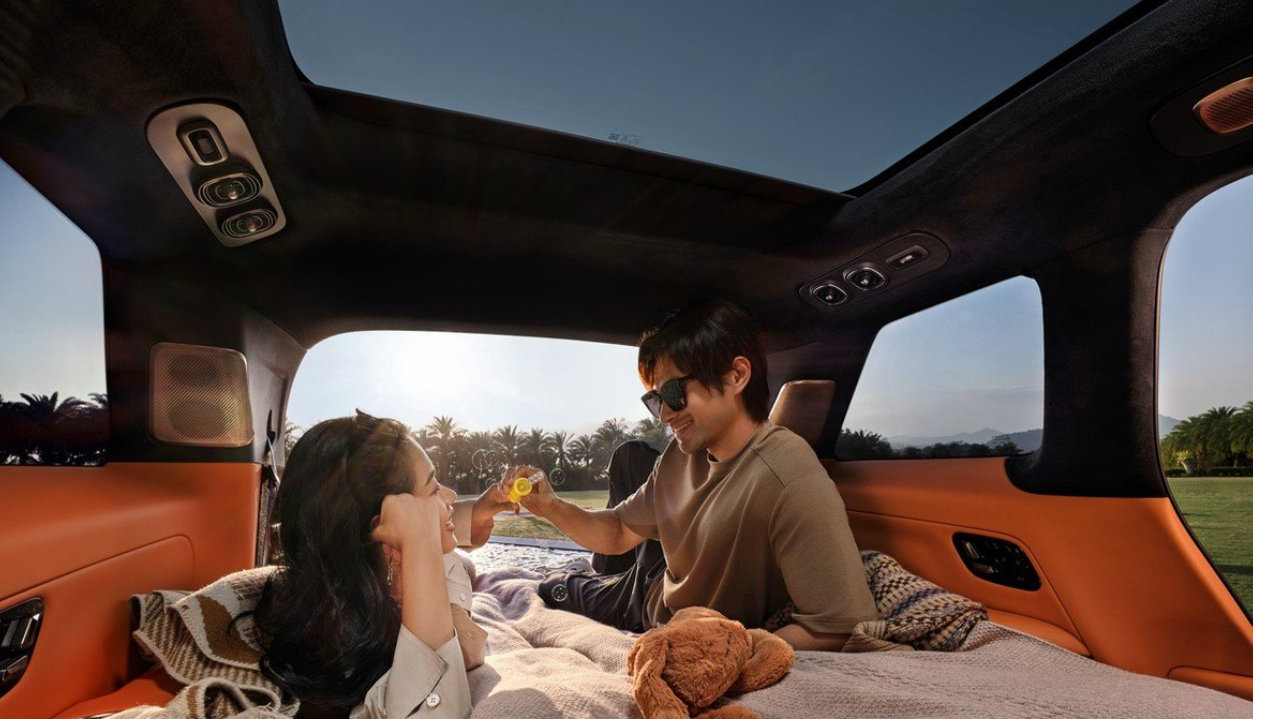 极氪001推出五周年专属纪念版本，开启限量预售