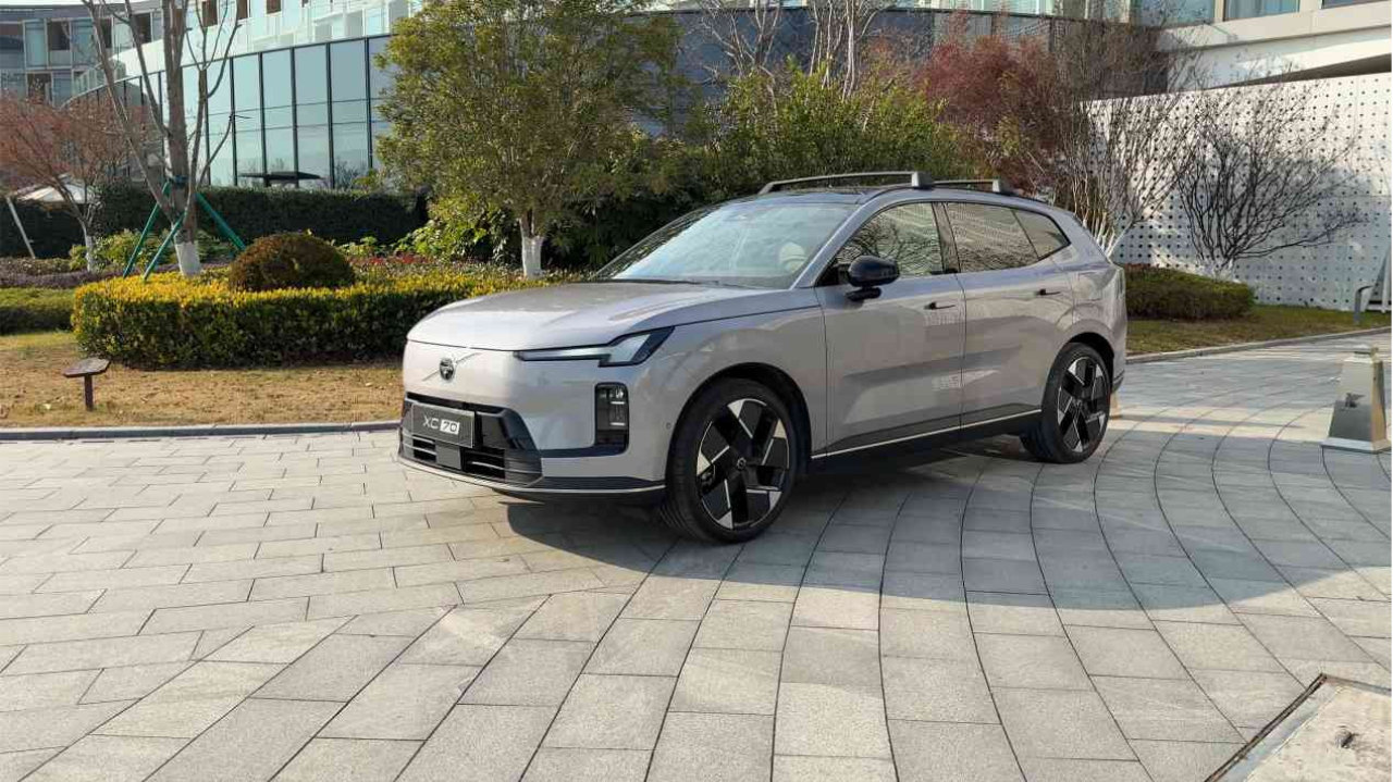 想要长途自驾带娃轻松，沃尔沃XC70可以满足吗？