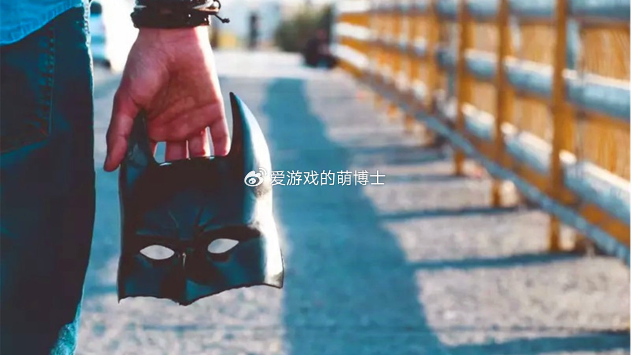 用胶带把窃贼绑在电线杆上？墨西哥蝙蝠侠在社群里引发热议