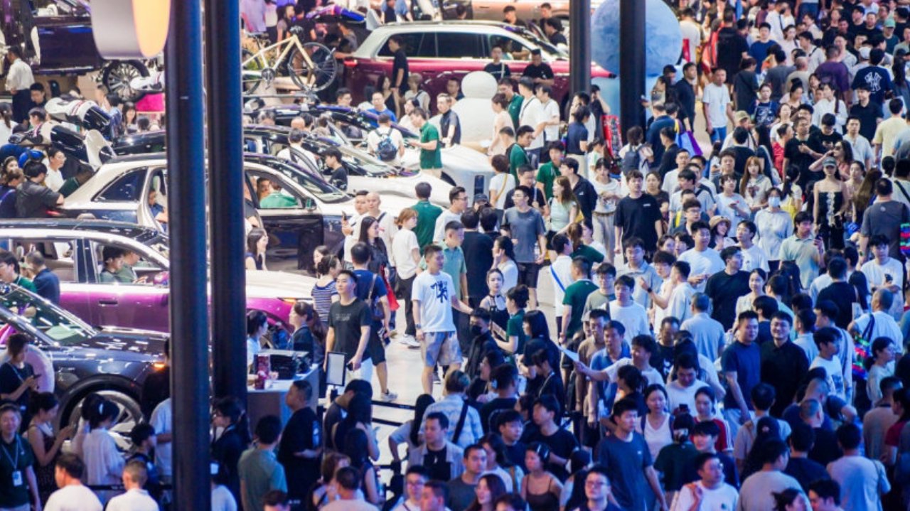 “不造速成车”刷屏成都车展：18个月够不够造一辆车？