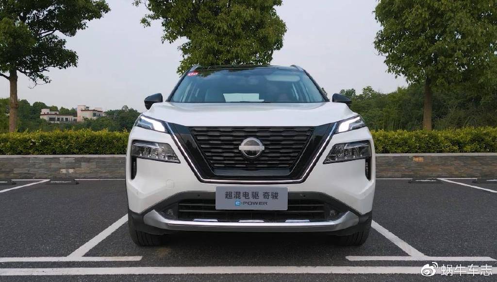 豐田RAV4榮放雙擎和日產超混奇駿怎么選?