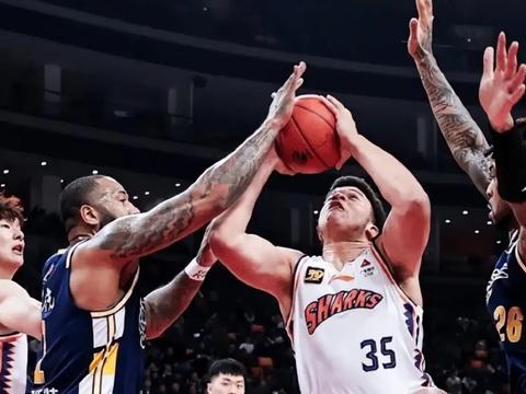 广东男篮大战上海3消息！杜锋再做新决定，徐杰霸气表态