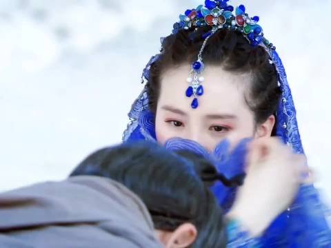 刘诗诗的古装扮相尊嘟就没有不好看的！都泰好看惹！纯天然美女就是怎么样都美