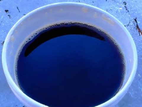 任嘉伦的新歌《Hot Ice》与‘冰镇热美式’这个梗有什么具体关联？