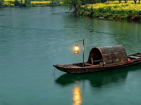 吴敬平:春水碧于天,画船听雨眠