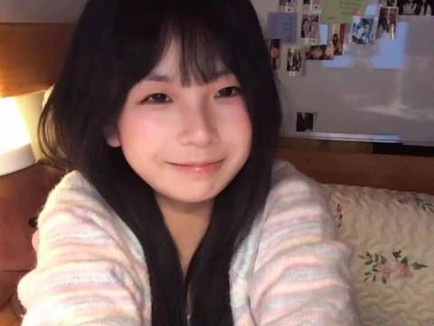 嘻嘻繁花 繁花翻唱 遇见你的眉眼 遇见你的眉眼如清风明月 我来开唱 @DOU+小助手