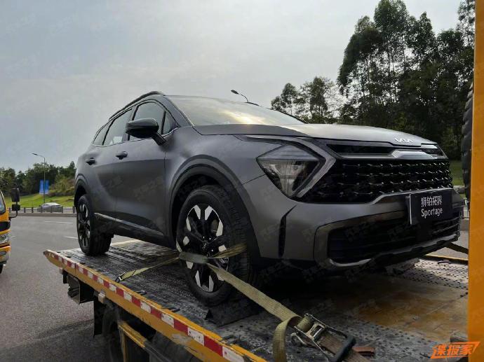 2022成都车展开幕前……