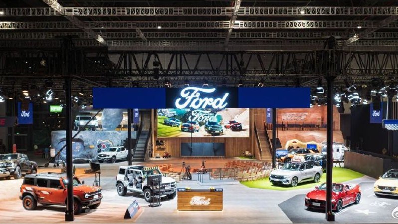 户外主题公园搬进展馆 新福特F-150猛禽及烈马亮相上海车展