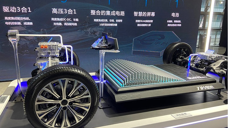 汽车只要没上天 那就必须得尊重我们的底盘