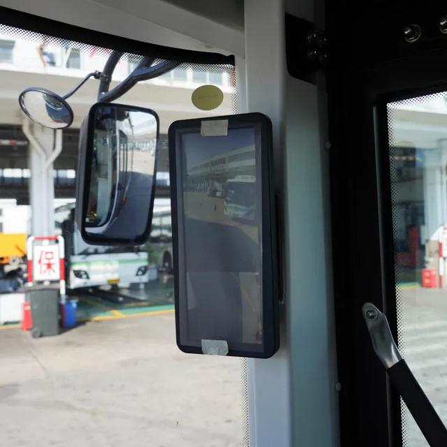 新车来啦！金山这些公交车将更加“人性化”