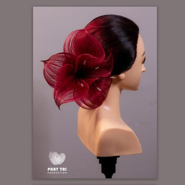 太吸睛！越南造型师把头发做成盛放的花朵形状