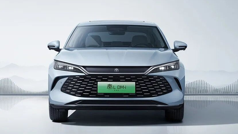 销量王者VS价格屠夫！比亚迪秦L与吉利银河A7谁更值？