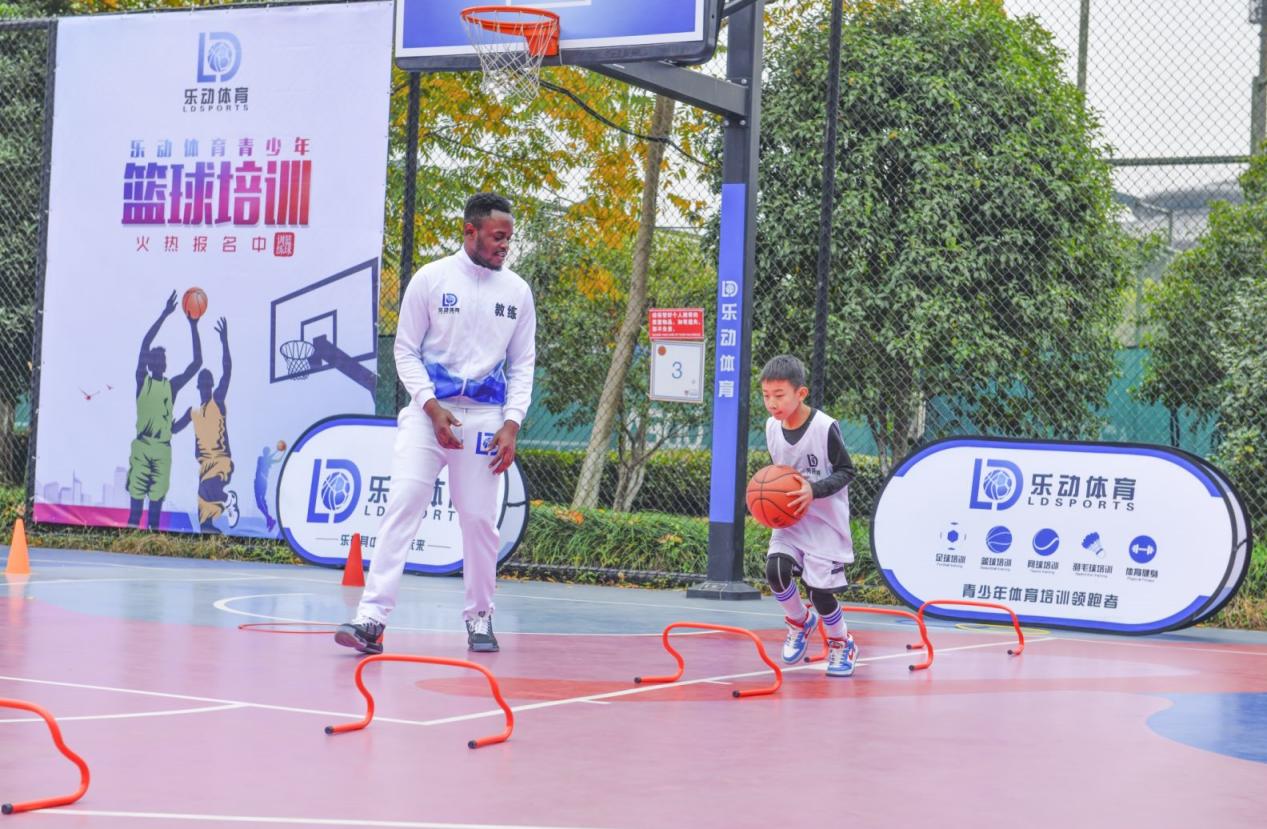 怎样提高弹跳（如何快速提高弹跳力）-85模板网