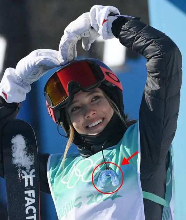 你知道谷爱凌挂胸前的这款“小神器”是什么吗?它可有大作用哦休闲区蓝鸢梦想 - Www.slyday.coM 你知道谷爱凌挂胸前的这款“小神器”是什么吗?它可有大作用哦休闲区蓝鸢梦想 - Www.slyday.coM