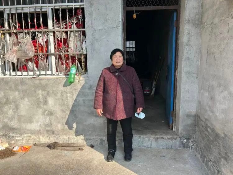 感动！从未想过放弃，三门这位好伯母18年如一日悉心照顾患病侄女休闲区蓝鸢梦想 - Www.slyday.coM