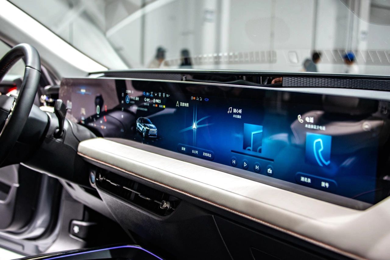 全新福迪欧内饰，毫无悬念的带鱼屏